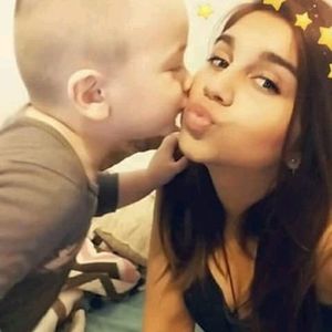 Meet your Posher, Monik